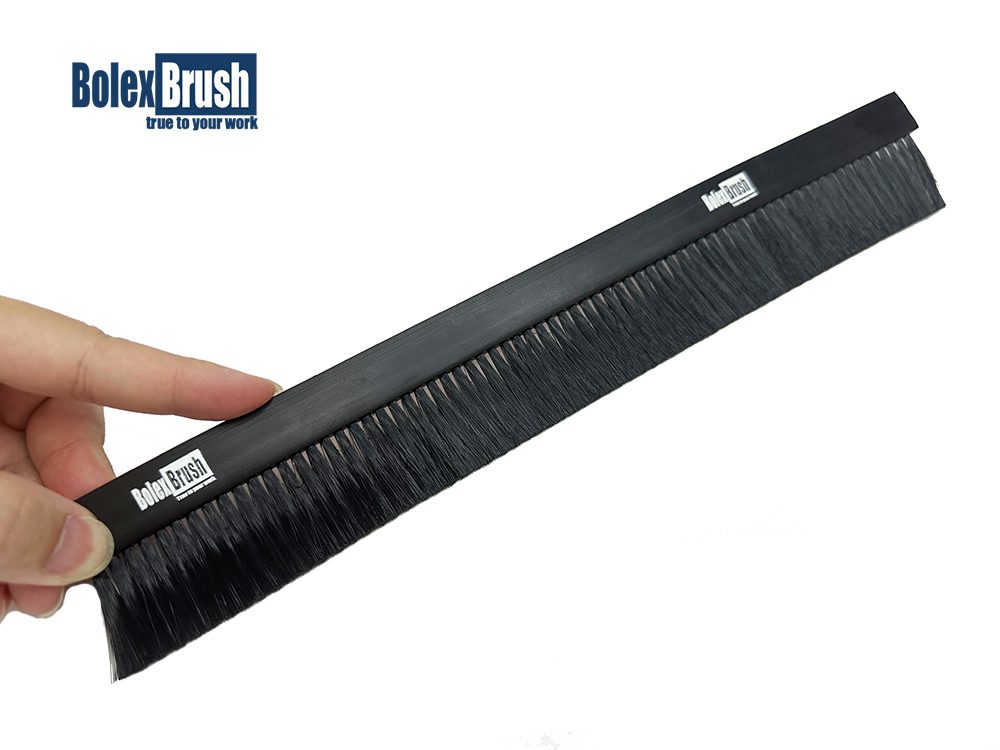 Types of Strip Brush and How to Choose Industrial Brush Seals 